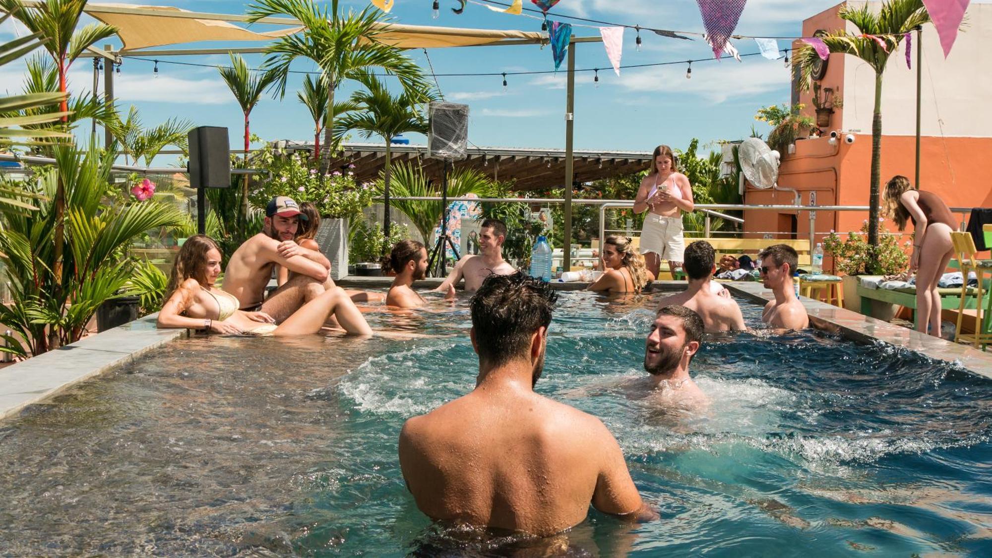 Hotel Edificio Bola De Oro 3*
